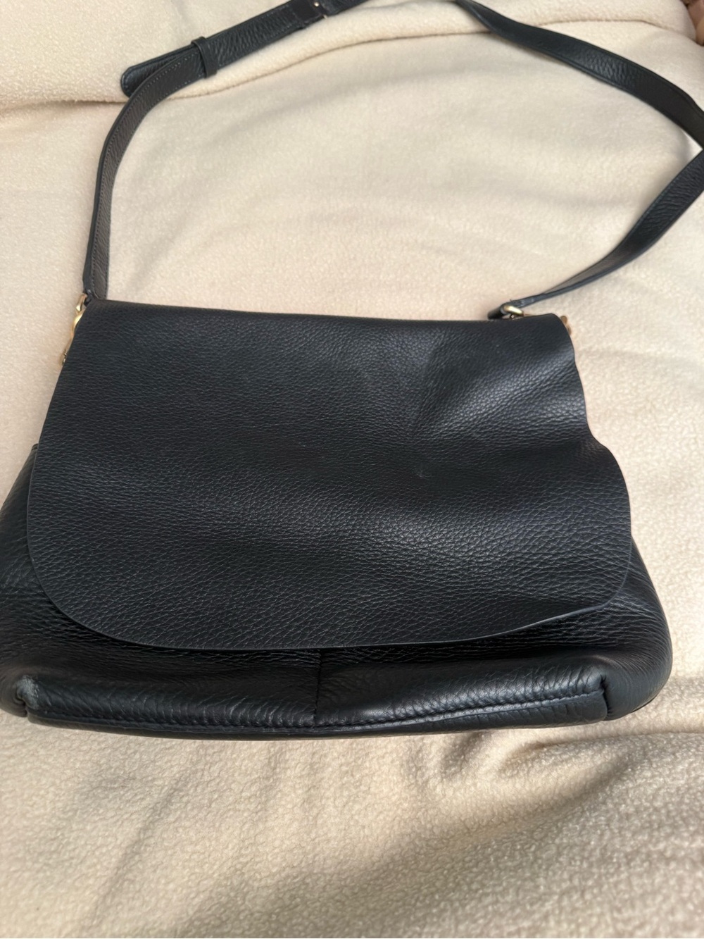 GiGi New York Andie Black Leather Crossbody Bag with Flap